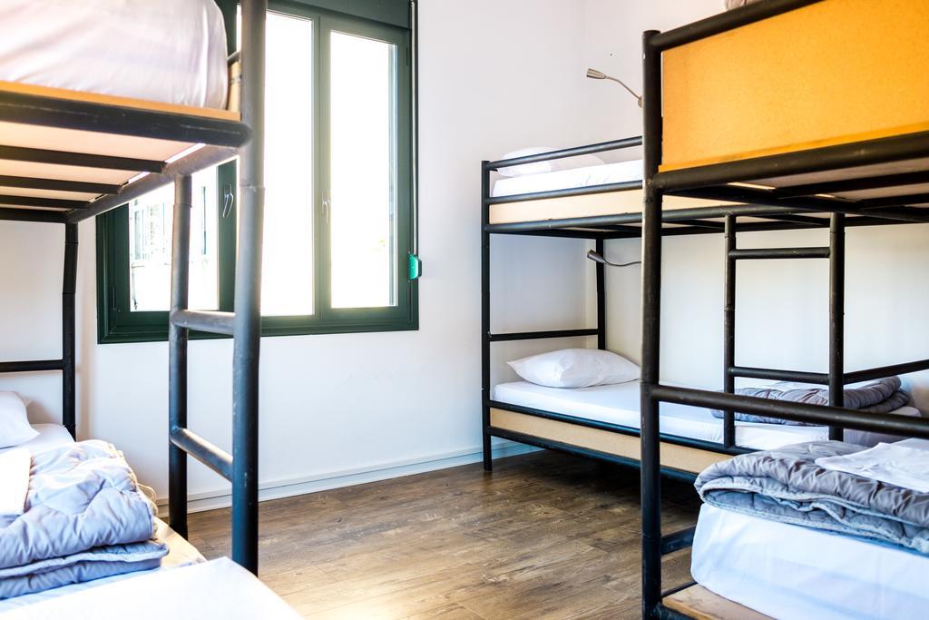 Destil Hostelティラナ エクステリア 写真